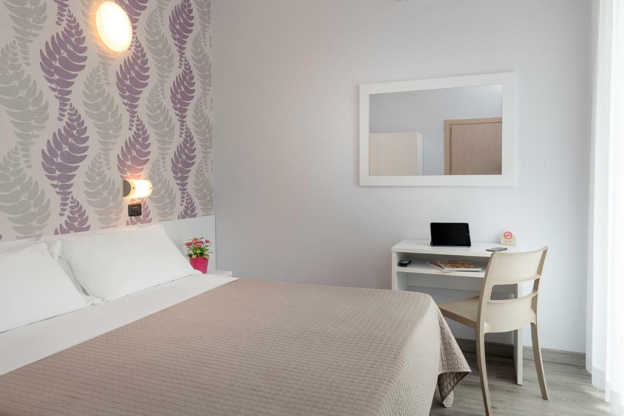 Hotel Ervill 리미니 외부 사진