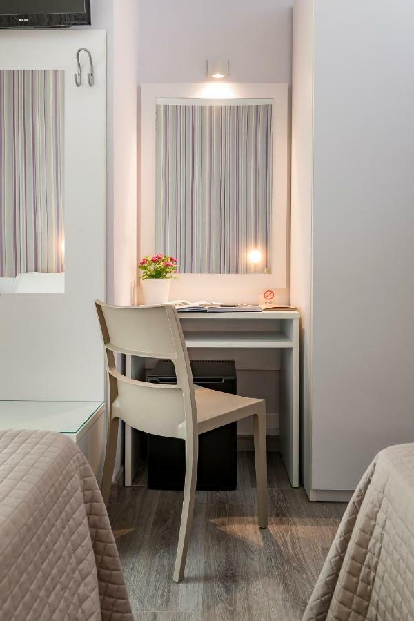 Hotel Ervill 리미니 외부 사진