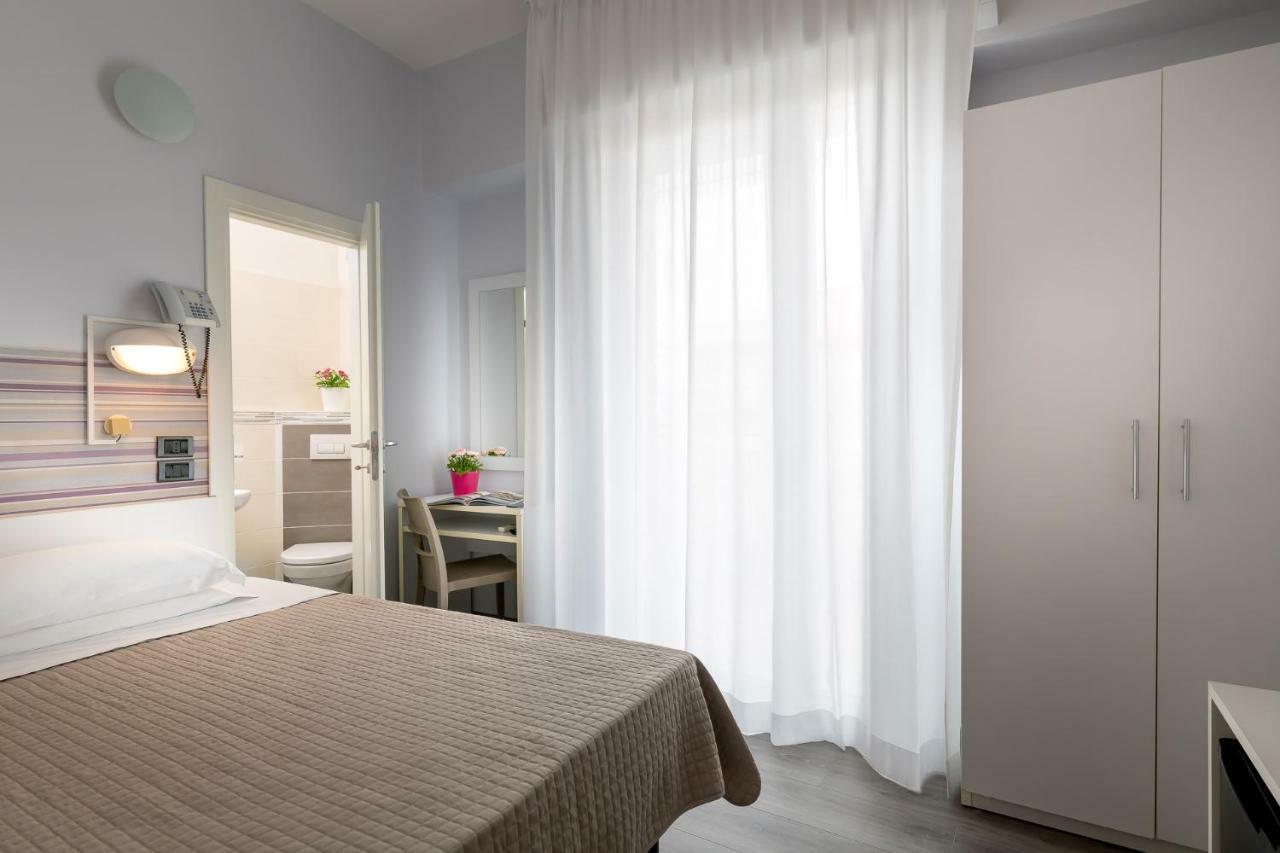Hotel Ervill 리미니 외부 사진
